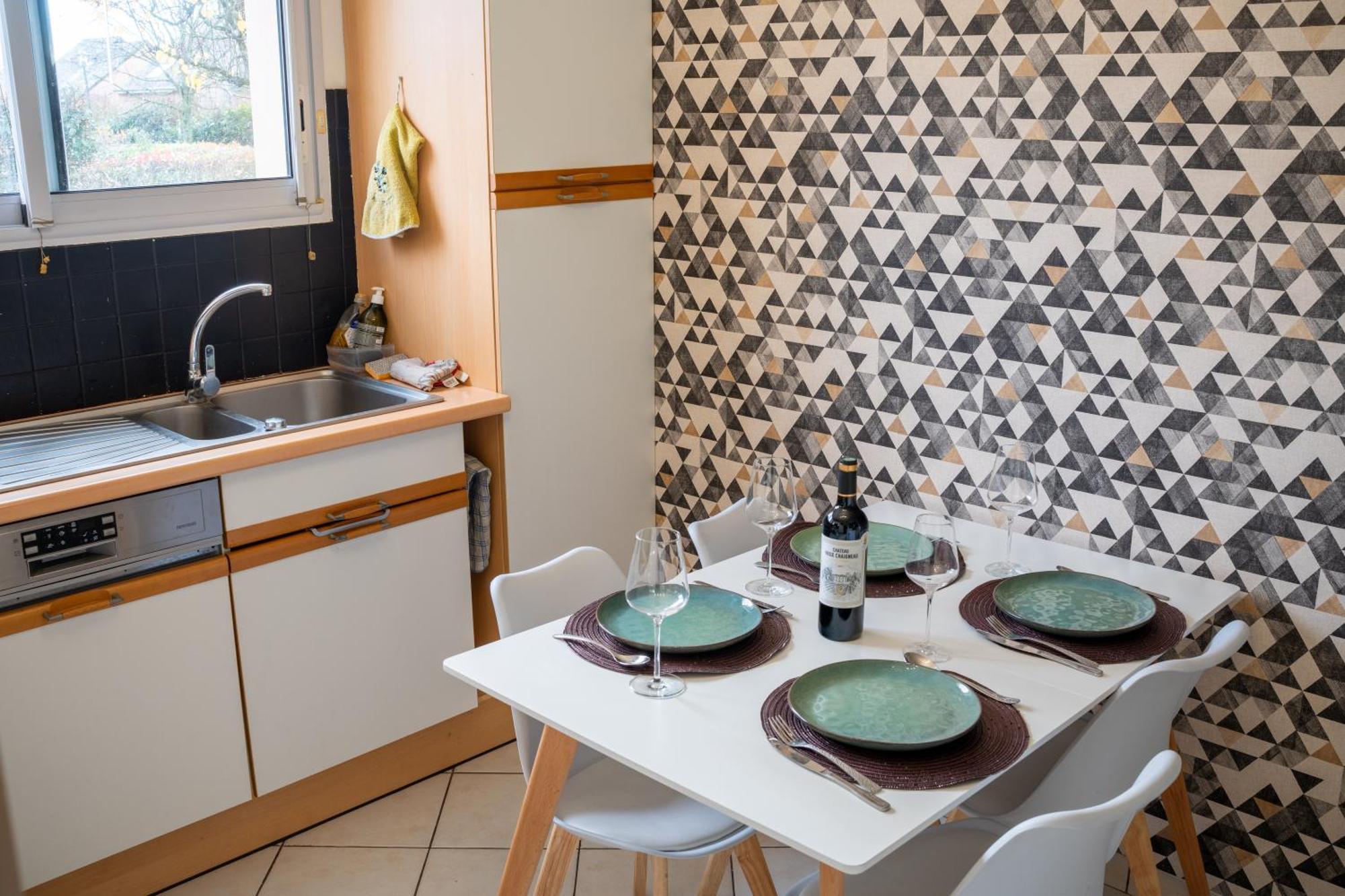 Maison, 3 Ch, Proximite Gare,c Commercial,c Appartamento